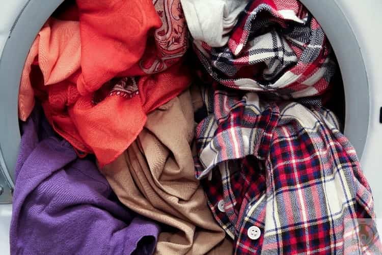 علت لک شدن لباس ها در ماشین لباسشویی